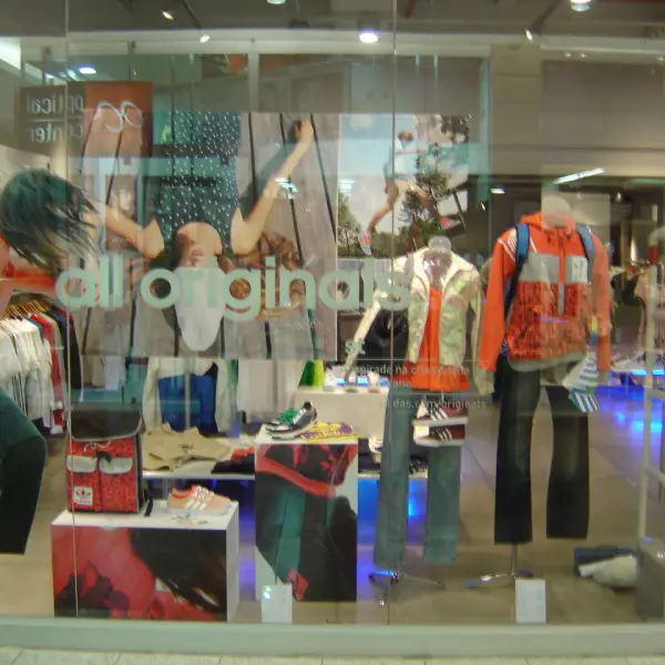 Adesivos para vitrines em Belo Horizonte da Profix Comunicação Visual