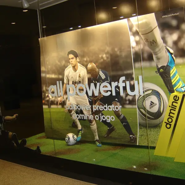 Adesivos para vitrines em Belo Horizonte da Profix Comunicação Visual