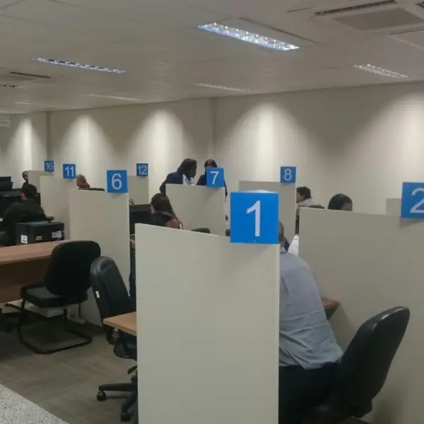 Display tipo aviso em Belo Horizonte da Profix Comunicação Visual