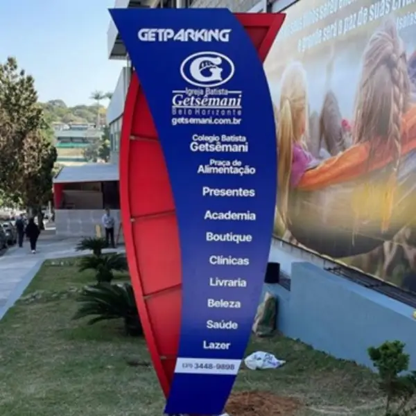 Totem publicitário em Belo Horizonte da Profix Comunicação Visual