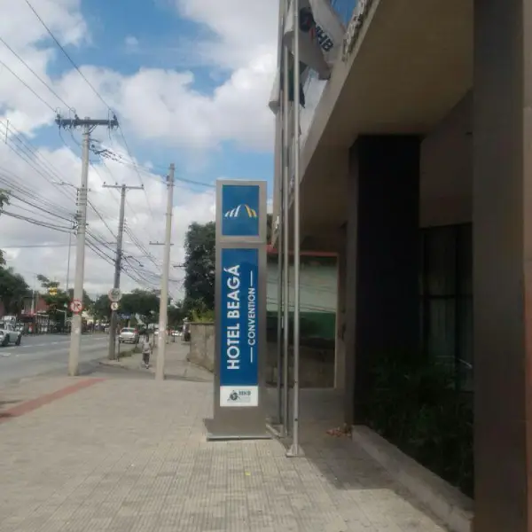 Totem publicitário em Belo Horizonte da Profix Comunicação Visual