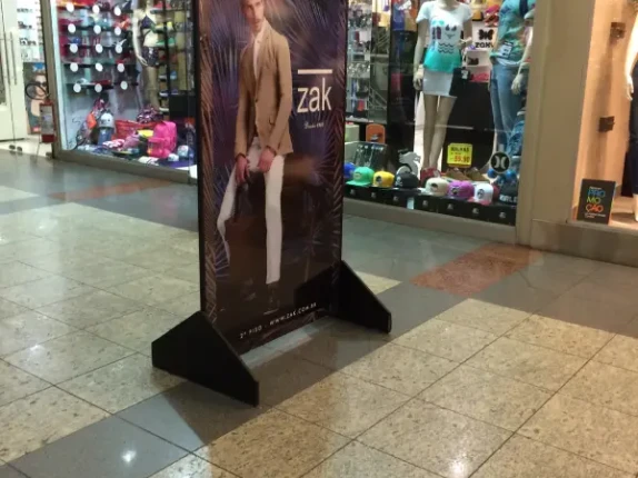 Totem publicitário em Belo Horizonte da Profix Comunicação Visual